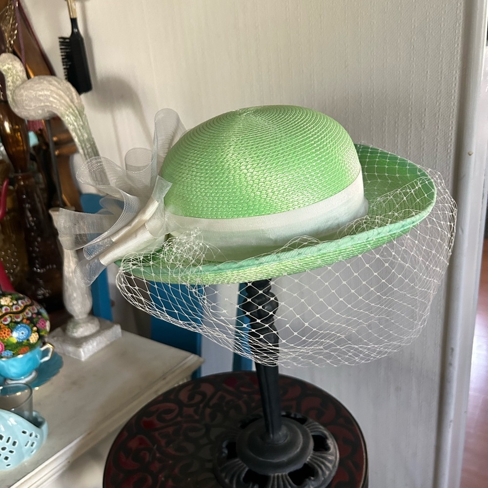 Vintage Mint Green Straw Hat - Picture 4 of 7